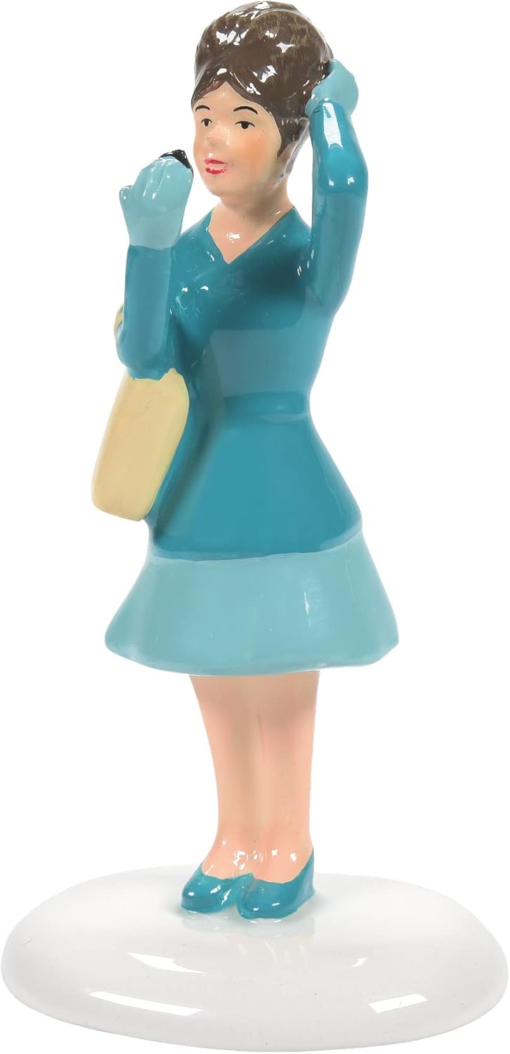 Department 56 Snow Village Weekend Figurine 358 Inch