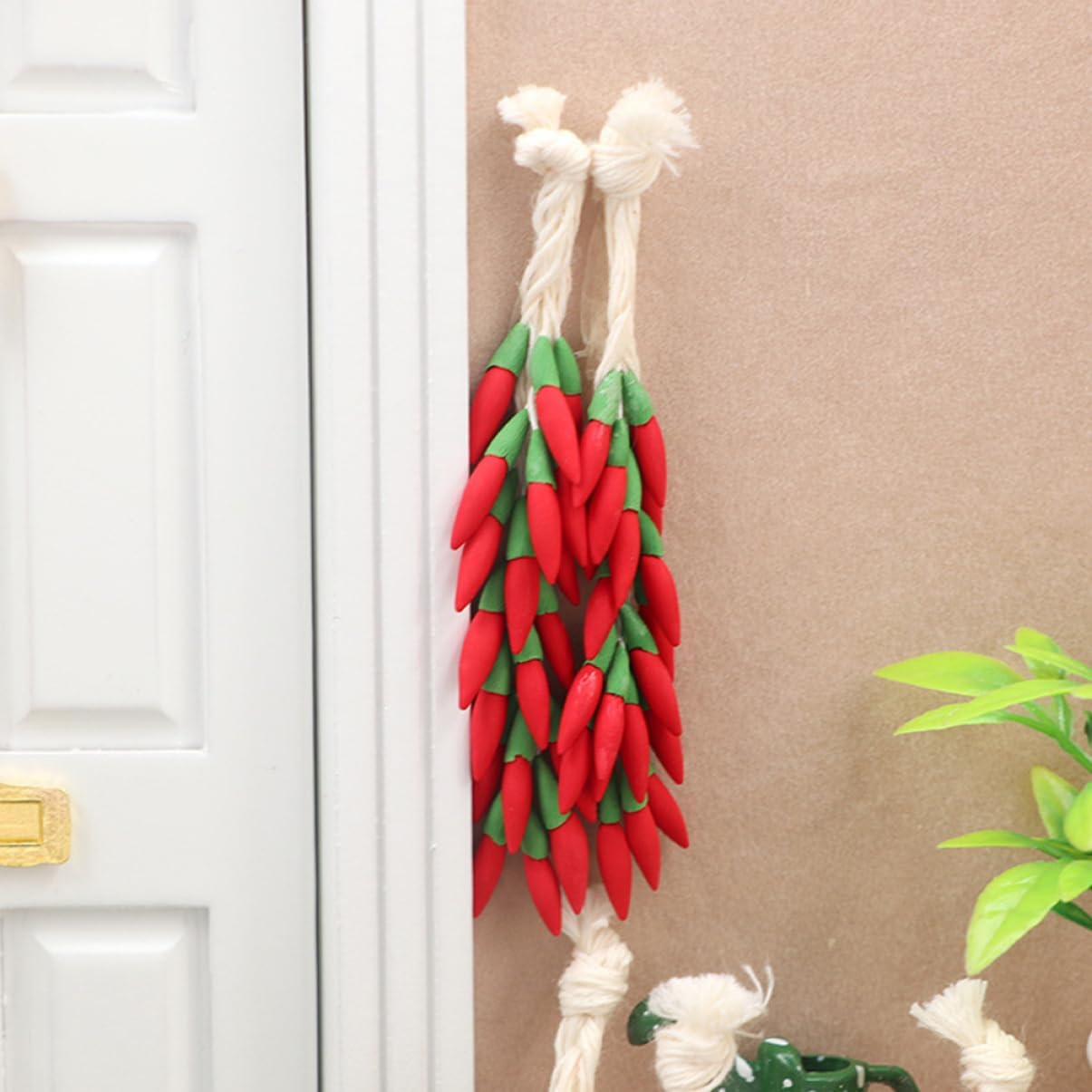 GLEAVI 5 Strings Lifelike Chili Props for Home Decor