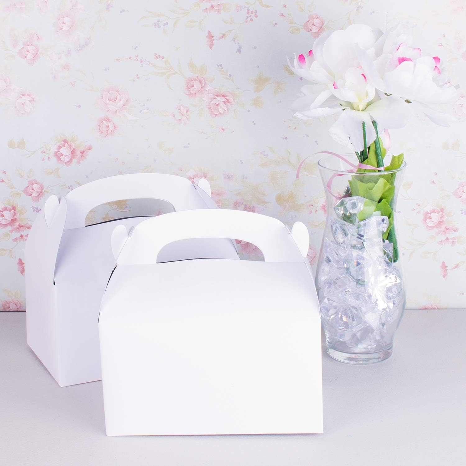 Super Z Outlet White Treat Boxes with Handles 12 Pack