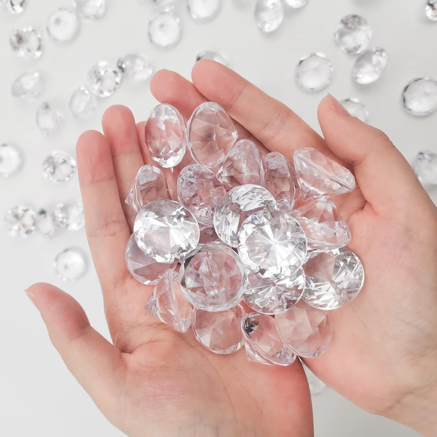 100 Pcs Clear Acrylic Diamond Gems for Wedding Decorations