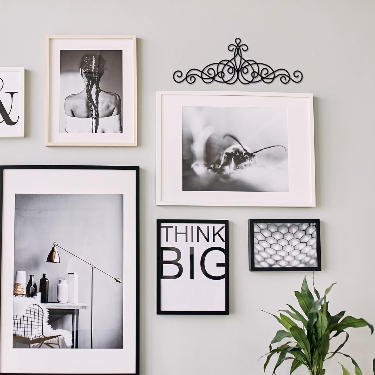 Zhengmy Black Metal Scroll Wall Art Decor