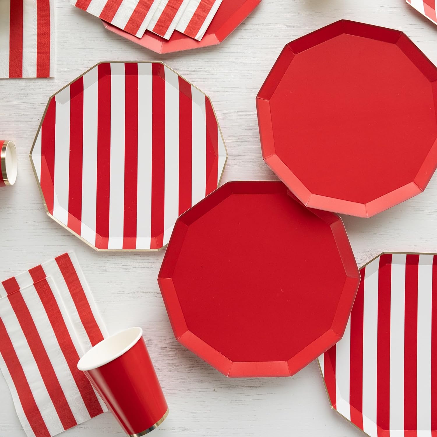 Red Cabana Stripe Paper Plates 105 Inch Pack of 8