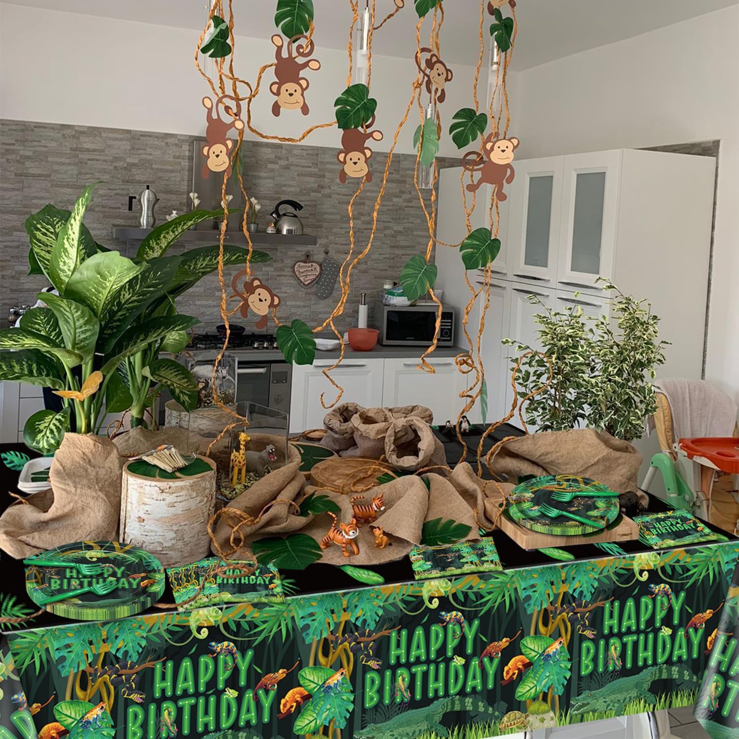 Reptile Birthday Party Set for 20 Guests