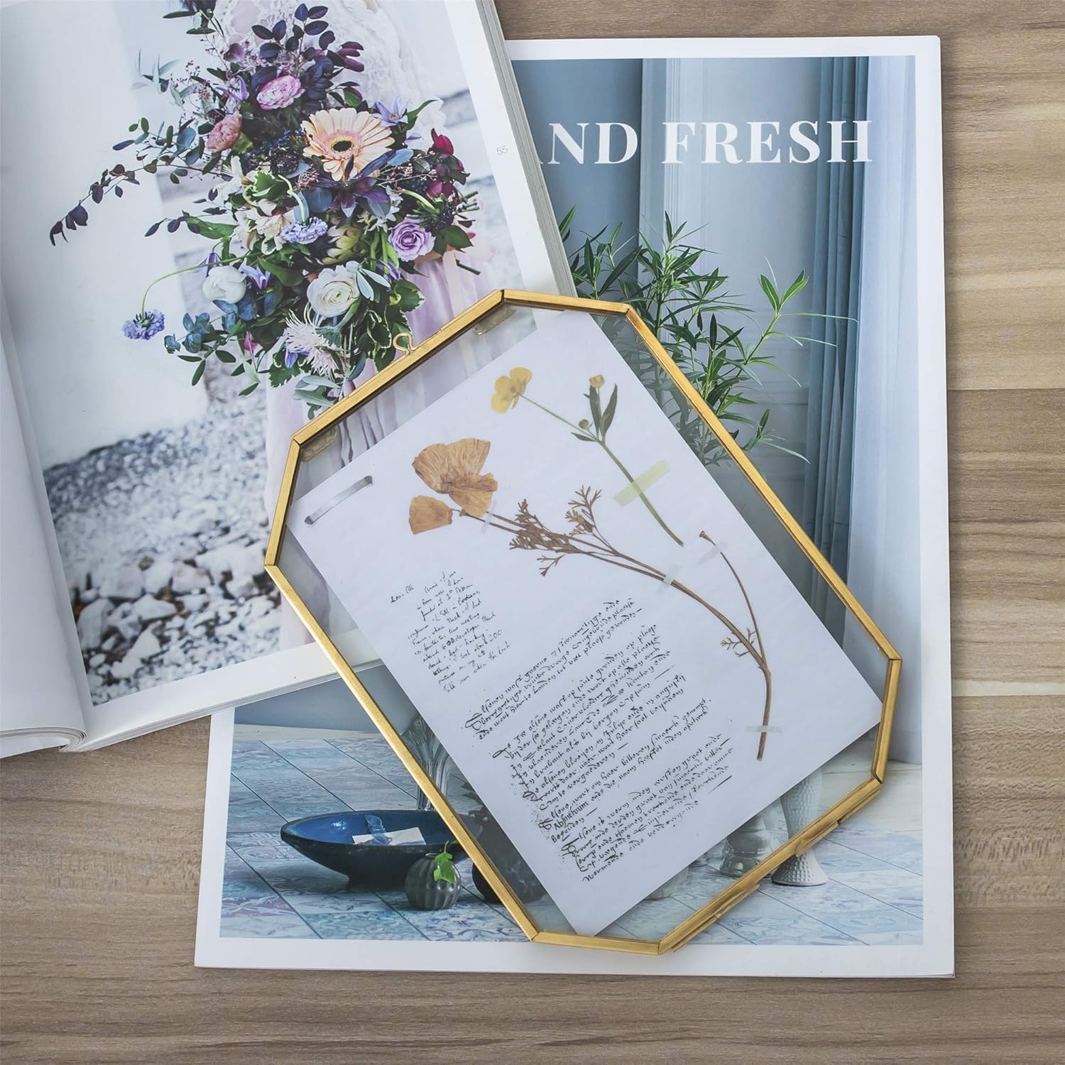NCYP 5x7 Inch Floating Glass Frame with Chain