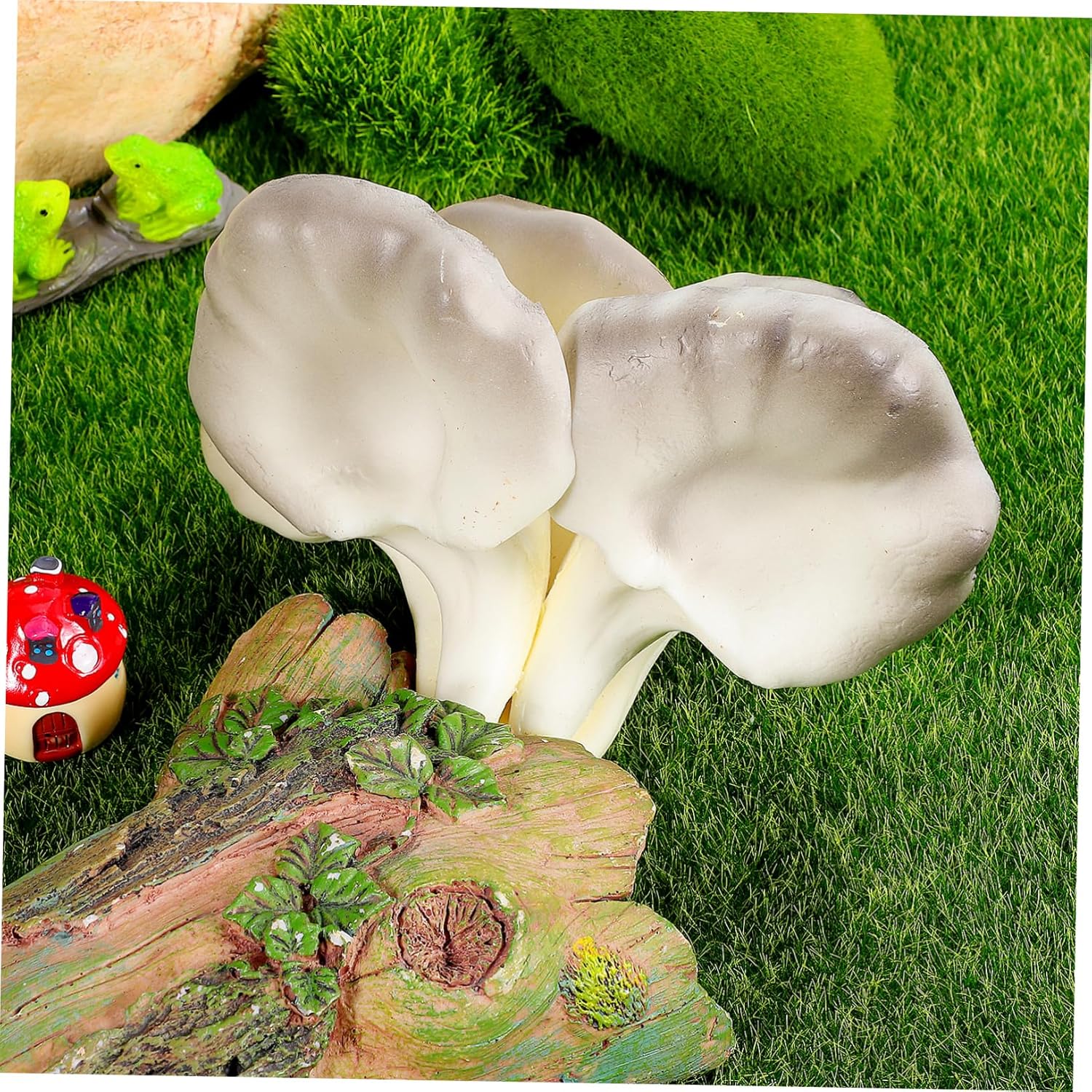 Amosfun Realistic Fake Mushroom Photo Prop Decoration