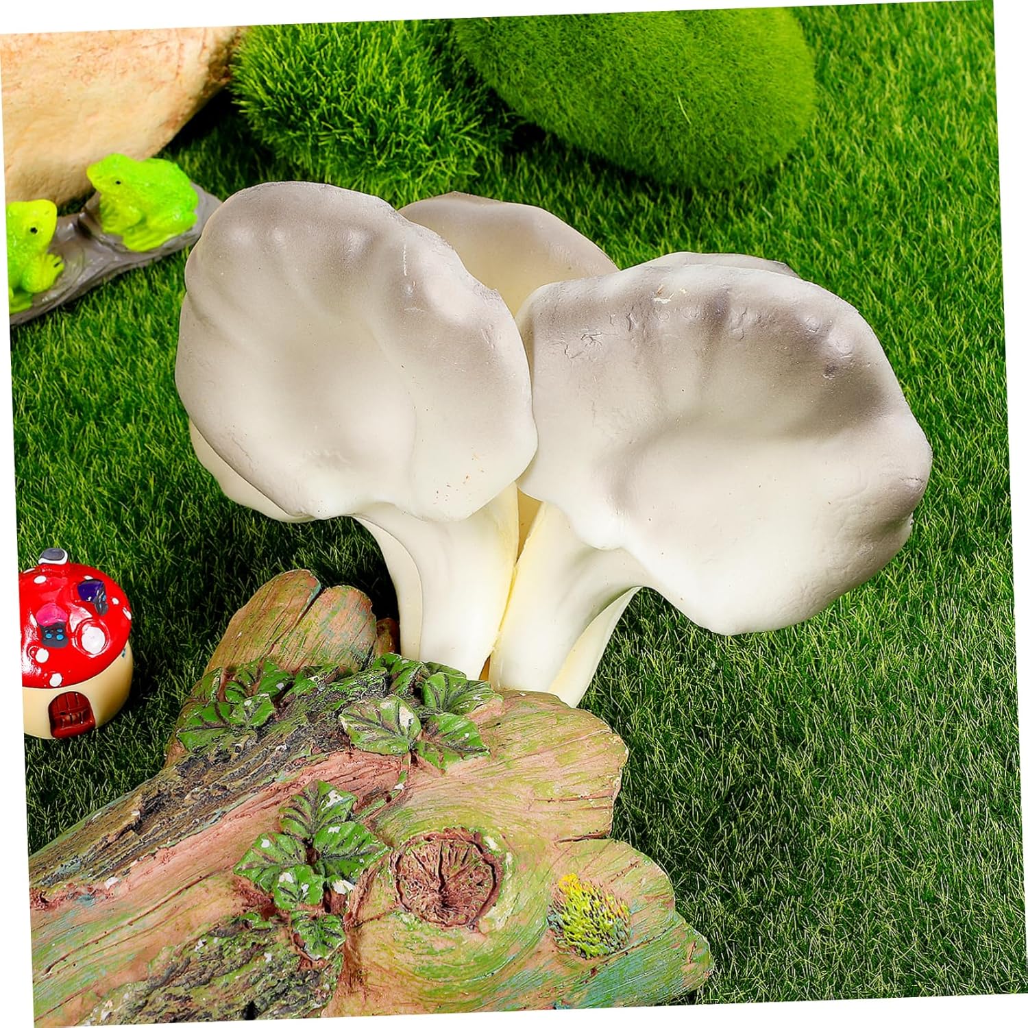 Ciieeo Realistic Faux Straw Mushroom Decor Prop